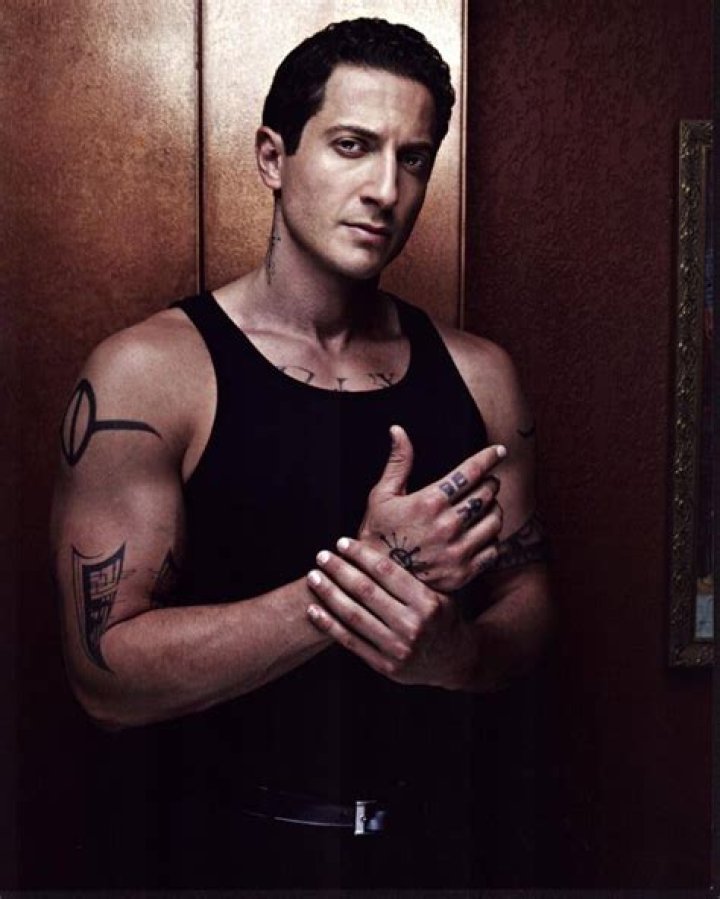 Celebrating Love: The Enchanting Sasha Roiz Wedding