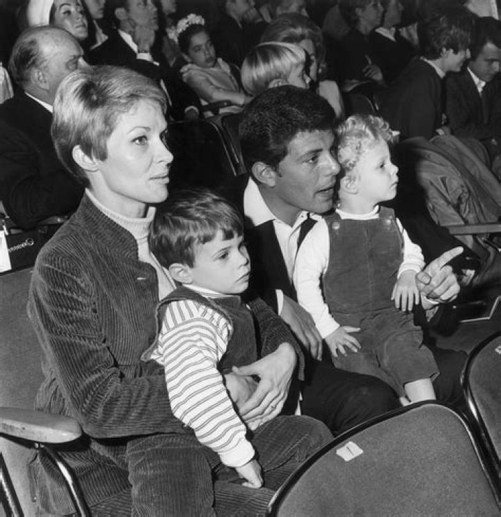 Discovering Carrie Preston's Children Ages: A Deep Dive Into Her Family Life