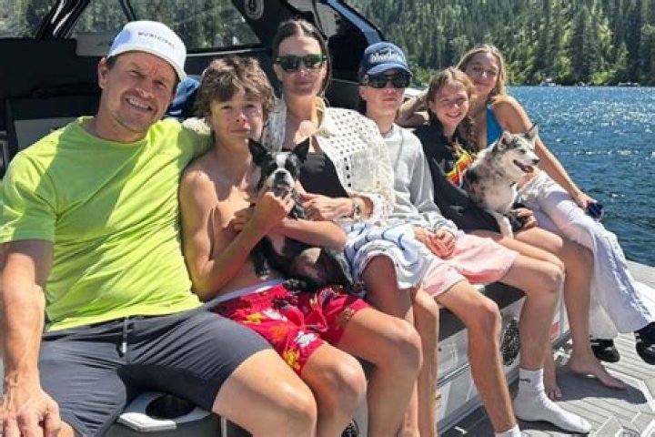 Exploring The Wahlberg Family: How Many Brothers Does Donnie Wahlberg Have?