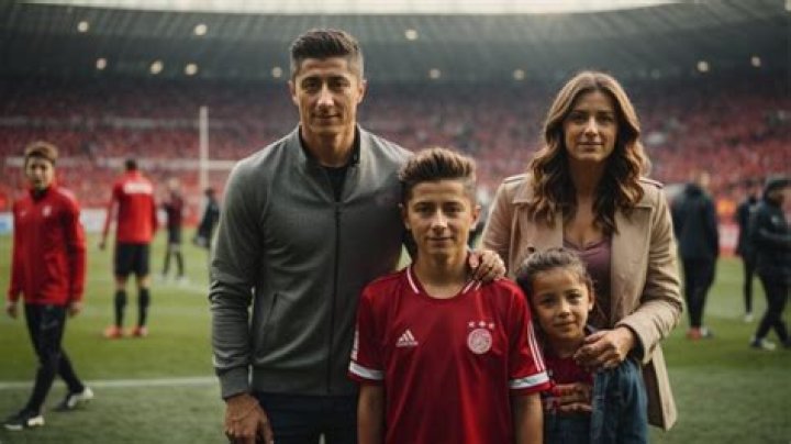 Robert Lewandowski's Brother: A Sibling's Perspective On Football Greatness