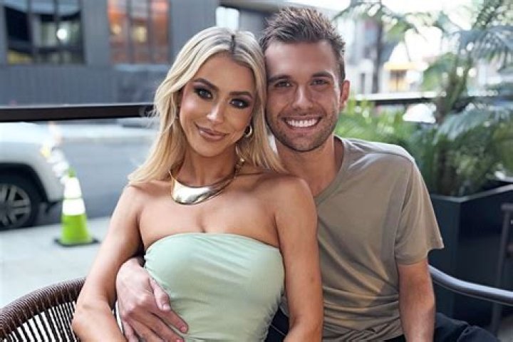 Unraveling The Mysteries: Does Savannah Chrisley Have A Boyfriend?